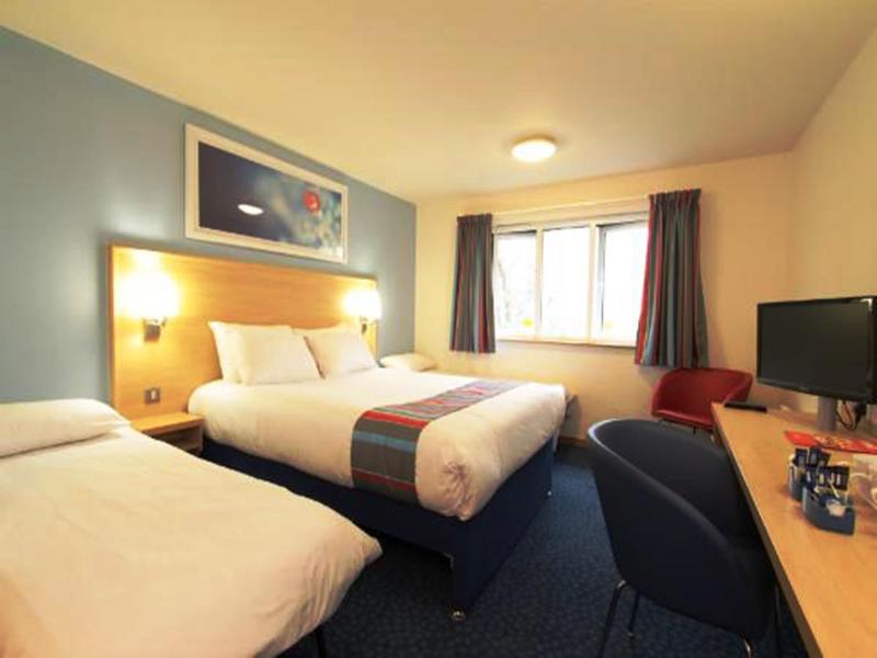 Travelodge Leeds Central Exteriör bild