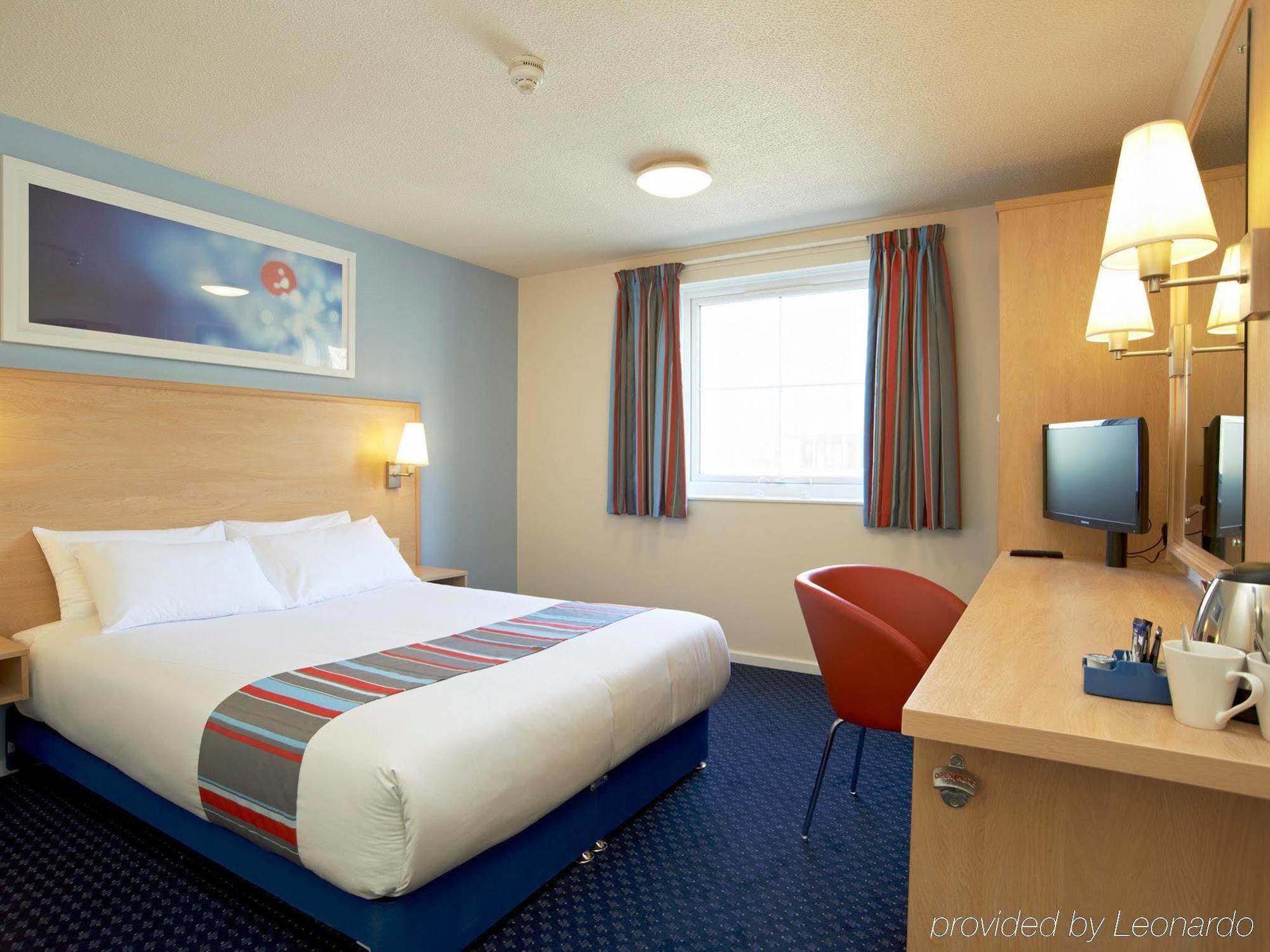 Travelodge Leeds Central Exteriör bild