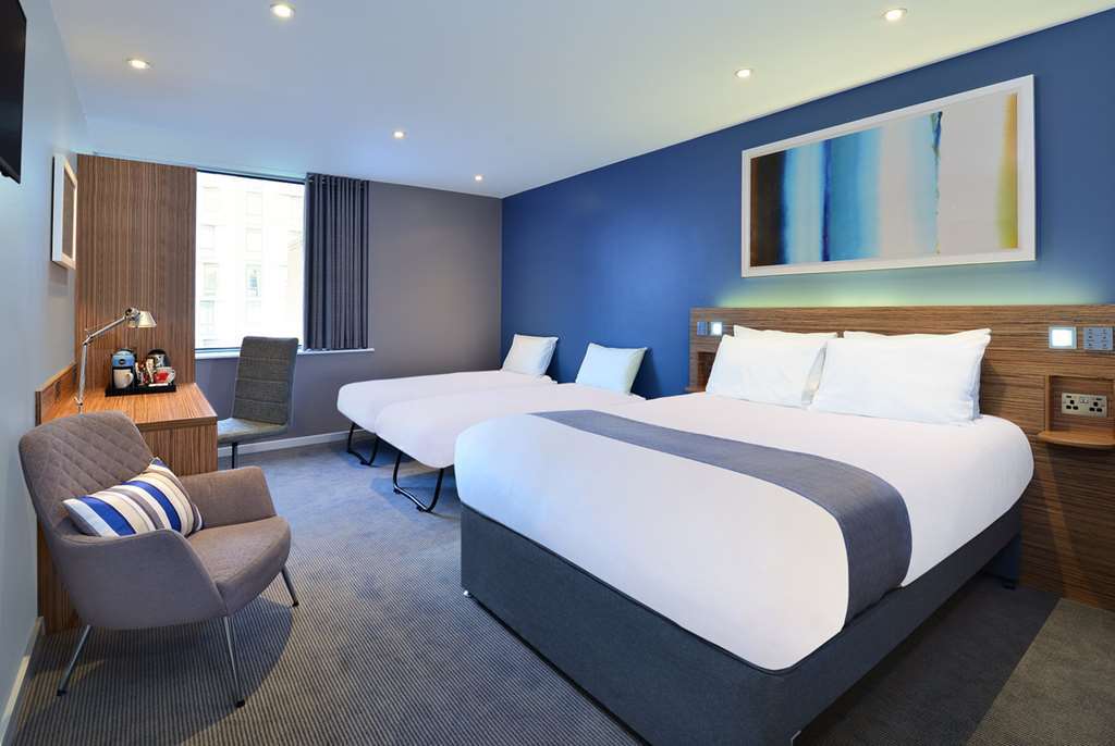 Travelodge Leeds Central Rum bild