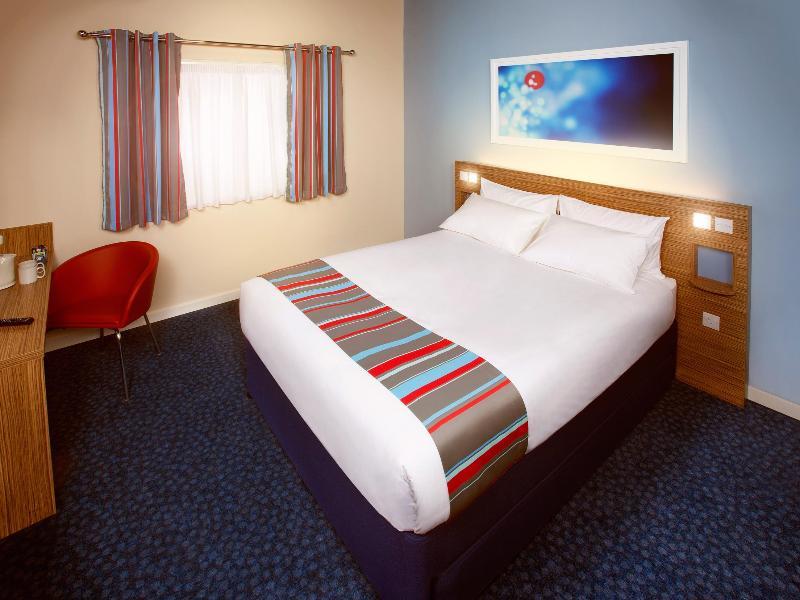 Travelodge Leeds Central Exteriör bild