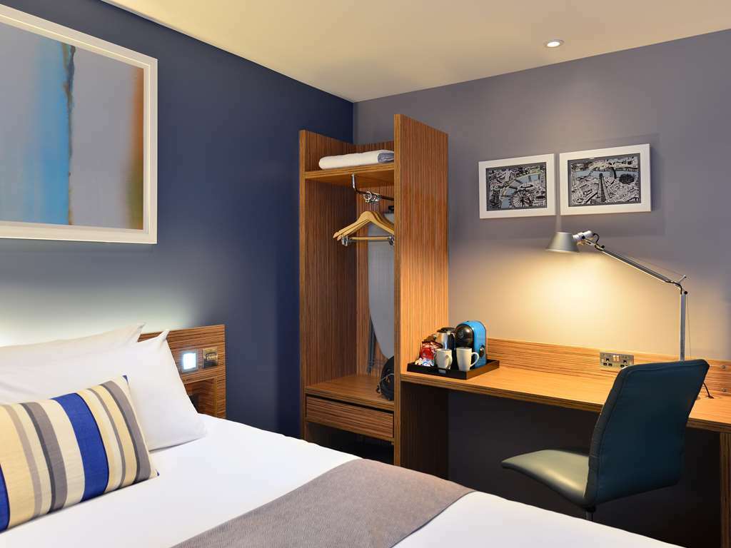 Travelodge Leeds Central Rum bild